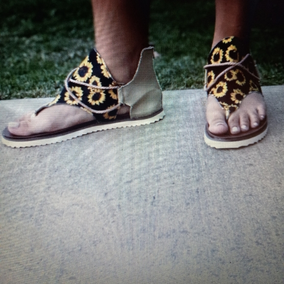 Summer sandals by RRC - Picture 10 of 11